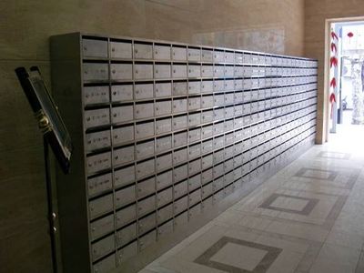 武漢金倫金屬材料：專(zhuān)業(yè)批發(fā)供應(yīng)信報(bào)箱、單元門(mén)、垃圾桶等金屬制品